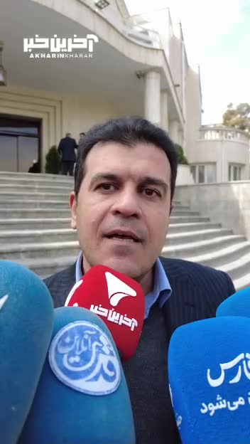    معاون علمی و فناوری رئیس‌جمهور: هواپیمای ساخت ایران در راه است / بومی‌سازی کامل الزامی نیست