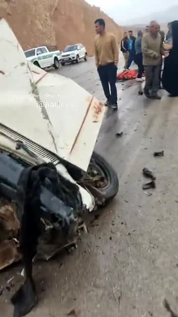   تصاویر وحشتناک از متلاشی شدن پیکان بعد از تصادف شدید با تویوتا پریوس در جاده فراشبند به فیروزآباد