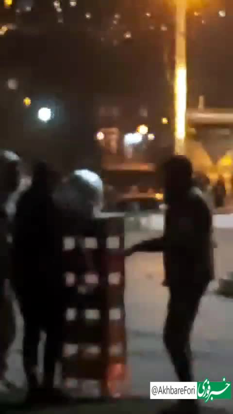   لحظه انفجار بمب دست‌ساز ۳۰ کیلوگرمی در شب چهارشنبه‌سوری در پارس آباد مغان