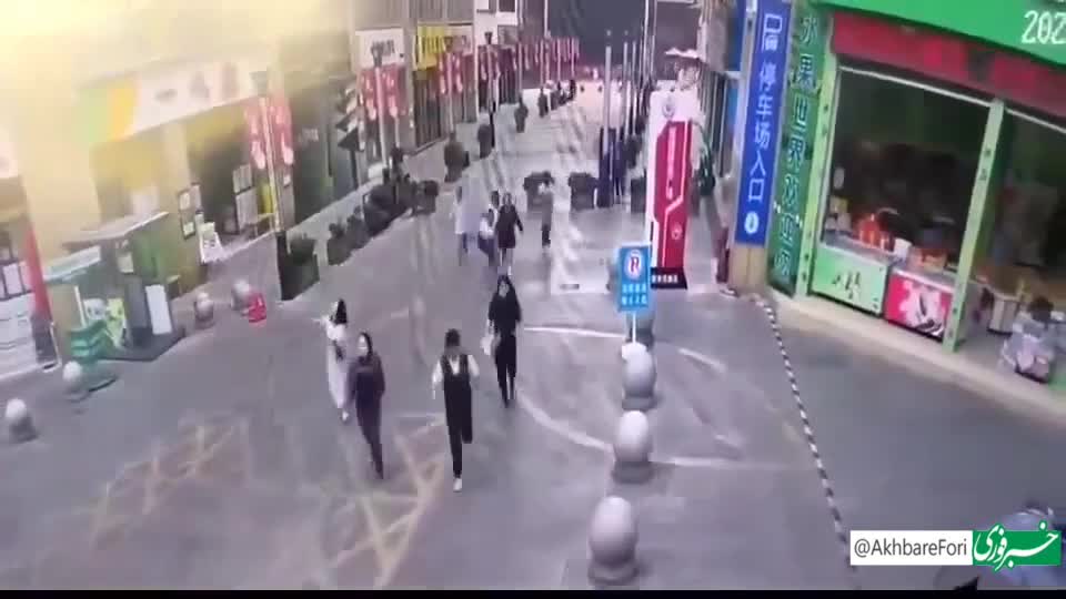   اولین تصاویر از ریزش ساختمان درپی زلزله در چین