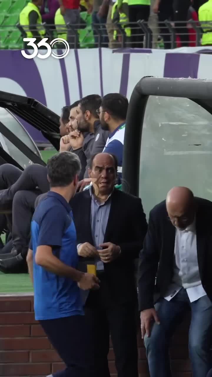   ویدیوی عجیب از تنش روی نیمکت استقلال با ناراحتی بوژوویچ از جباری!