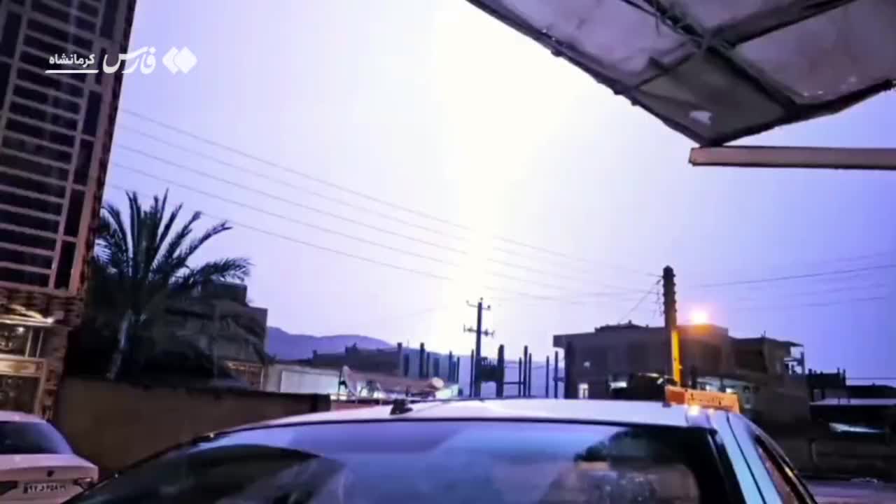    درخشش رعدوبرق در آسمان سرپل‌ذهابِ کرمانشاه