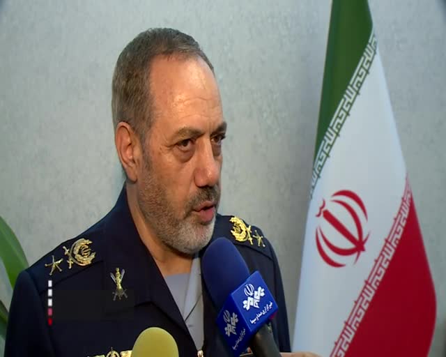   وزیر دفاع: ایران بر اساس قوانین بین‌المللی از عمق دریاها و اقیانوس‌ها سهم دارد