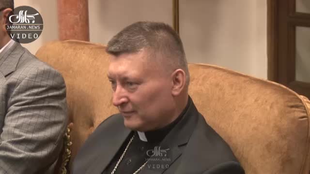   حضور سید حسن خمینی در سفارت واتیکان و امضای دفتر یادبود درگذشت پاپ فرانسیس