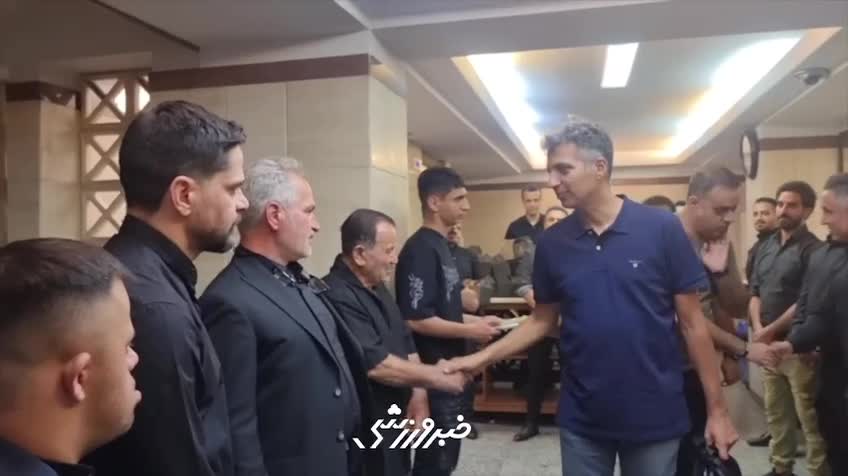   حضور عادل فردوسی پور در مراسم ترحیم مادر کمال کامیابی نیا