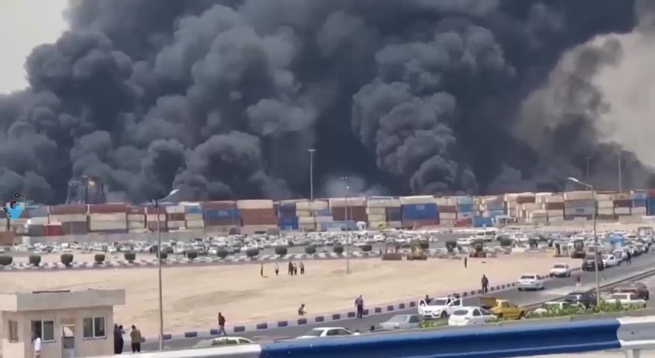   ویدیوی جدید از حجم عظیم آتش‌سوزی در اسکله شهید رجایی