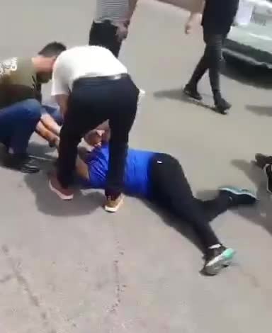   تصاویر تلخ از زخمی شدن مردم در محل انفجار بندر شهید رجایی