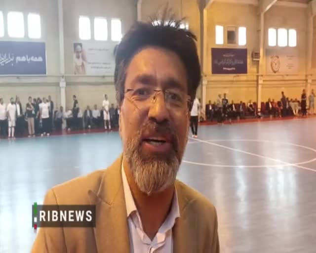 ببینید؛ پزشکیان پا به توپ شد