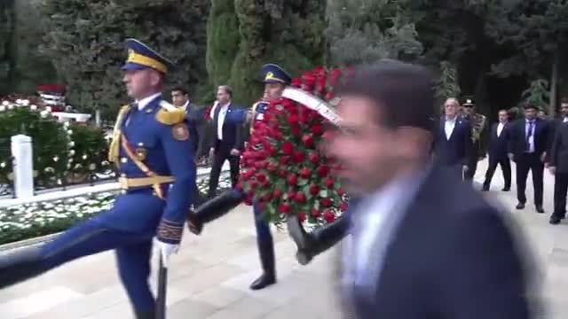 ببینید؛ حضور و ادای احترام پزشکیان به آرامگاه حیدر علی‌اف