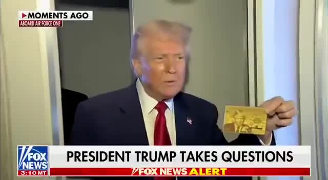    رونمایی از کارت طلایی ۵ میلیون دلاری اقامت دائم آمریکا توسط ترامپ