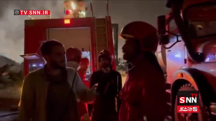   عملیات خنک‌سازی و جابجایی در پارکینگ کانتینری بندر شهید رجایی