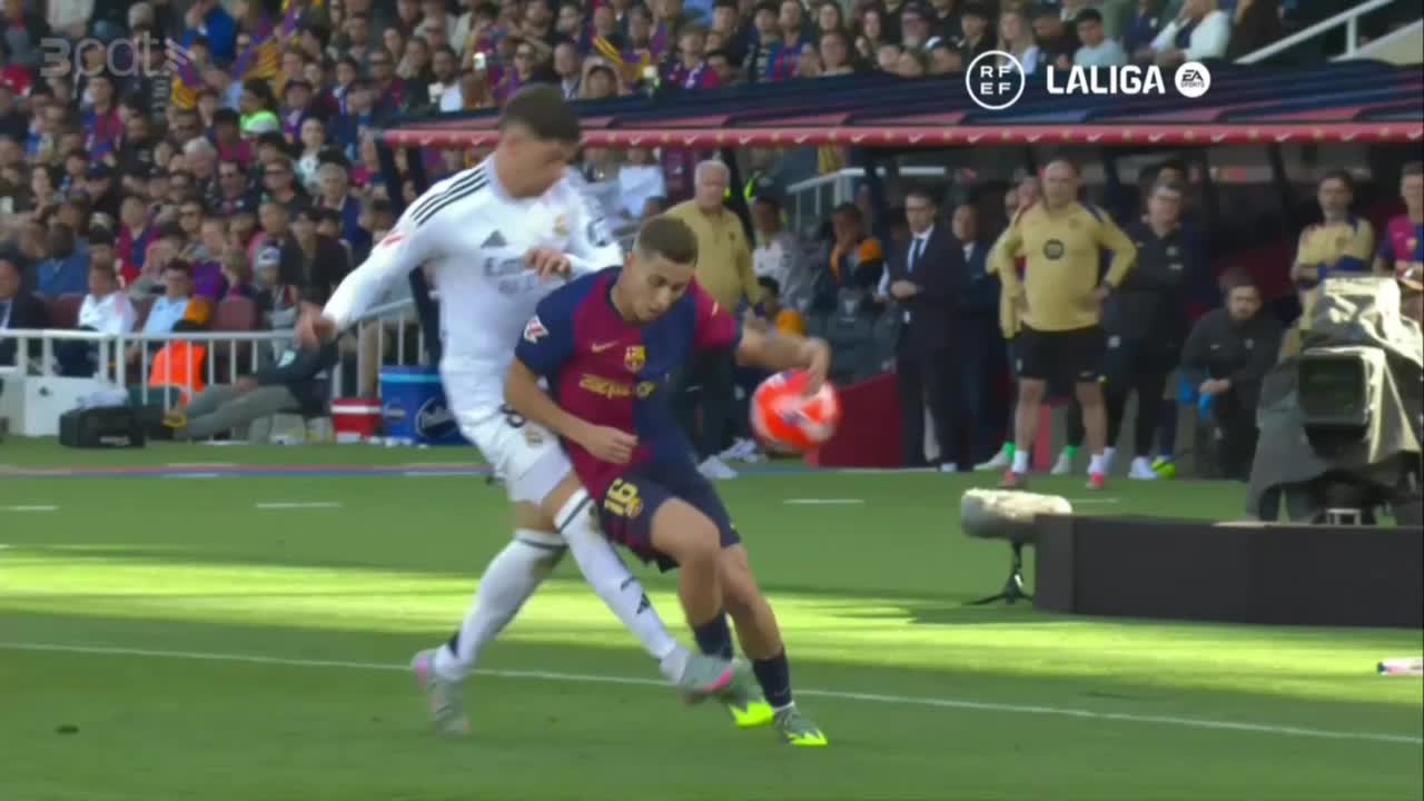   جنجال در انتشار مکالمه صوتی VAR در ال‌کلاسیکو؛ «خدا را شکر که هند شد»