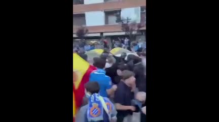   ورود یک‌ خودرو ‌به میان تماشاگران اسپانیایی فوتبال