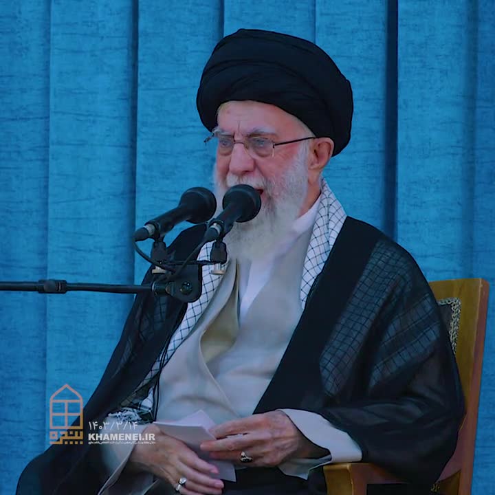   لحظاتی از برخی دیدارها و گفت‌وگوهای شهید رئیسی با رهبر انقلاب