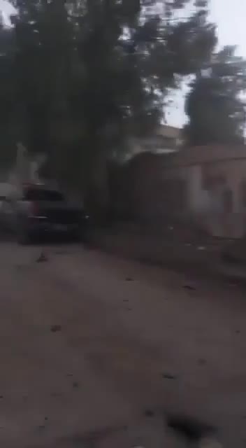   انفجار خودروی بمب‌گذاری شده در نزدیکی مقر پلیس در شهر میادین سوریه