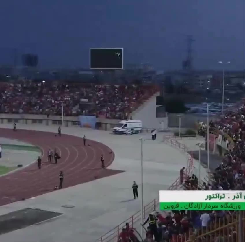   تلفظ عجیب اسم هافبک خارجی تراکتور توسط گزارشگر قزوین