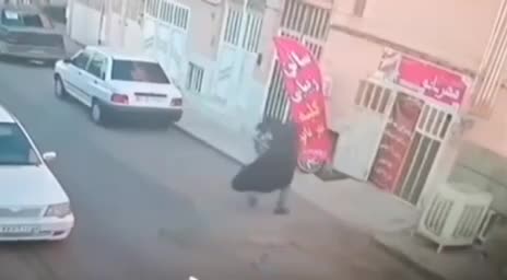   اقدام عجیب برای سرقت از آرایشگاه زنانه در آزادشهر یزد