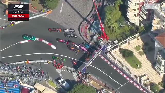   تصادف ۱۱ خودرو در استارت فیچر فرمول دوی موناکو