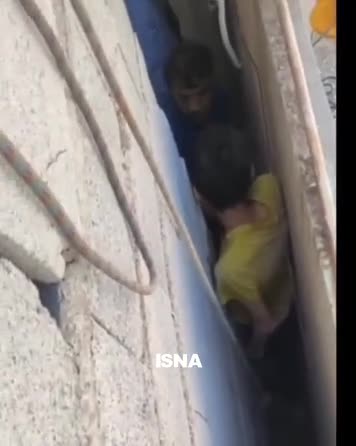   گیر کردن نجات نوجوان تبریزی گرفتار در میان دو دیوار