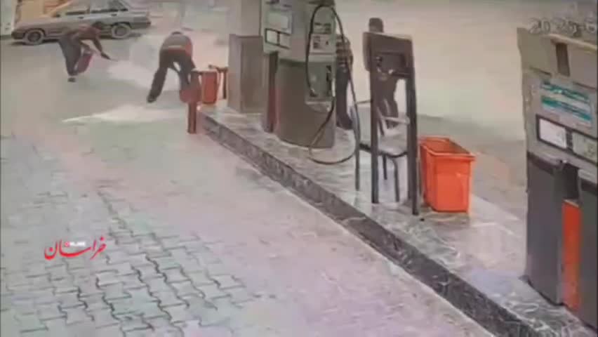   آتش‌سوزی خودروی پراید در جایگاه سوخت نصرآباد
