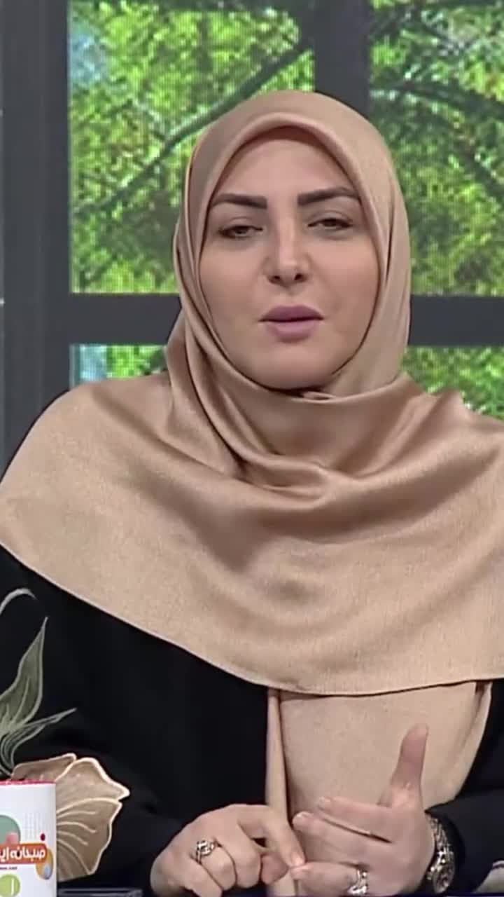   واکنش کنایه‌آمیز المیرا شریفی‌مقدم به شرط عجیب برای ارزان شدن بلیط هواپیما: لنگ هستید؟
