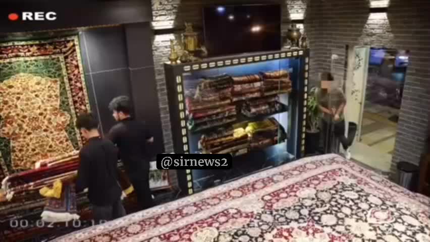   ترفند باورنکردنب یک دزد برای سرقت فرش دستباف ۴۵۰ میلیونی در مشهد؛ خوشتیپ!