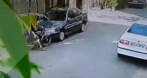   لحظه سرقت کامپیوتر خودروی پارس در مشهد!