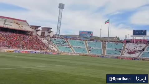   نمایی کامل از سکوهای ورزشگاه یادگار امام تبریز پیش از بازی تراکتور و نساجی