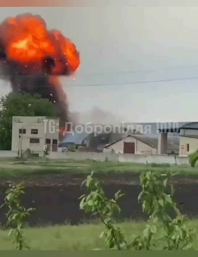   برخورد پهپاد انتحاری شاهد ۱۳۶ ارتش روسیه به یک سوله متعلق به نیرو هوایی ارتش اوکراین