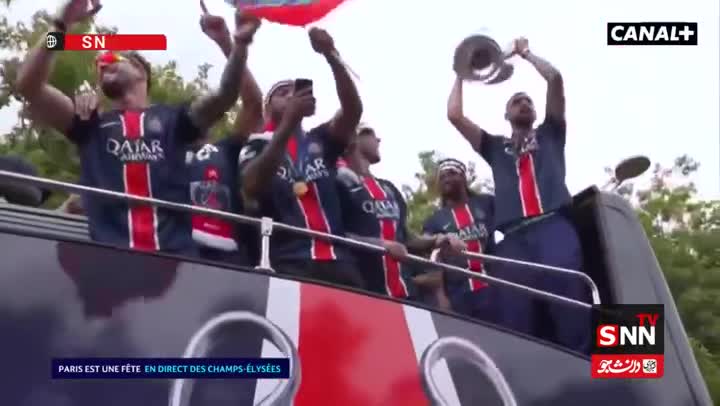   جشن و رژه قهرمانی پاری‌سن‌ژرمن با جام لیگ قهرمانان اروپا در خیابان‌های شهر پاریس
