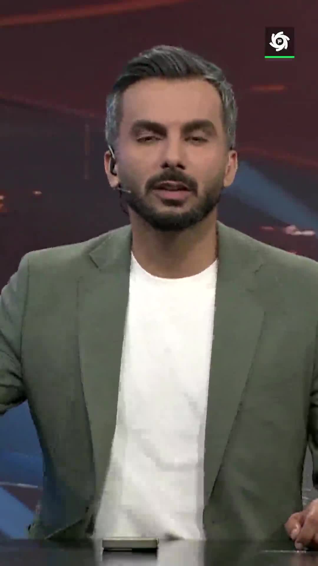   میثاقی روی آنتن زنده به سرش کوبید؛ چرا؟