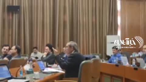   انتقاد کنایه‌آمیز ناصر امانی: دعوت به مراسم جشن غدیر با وعده هندوانه درست نیست!