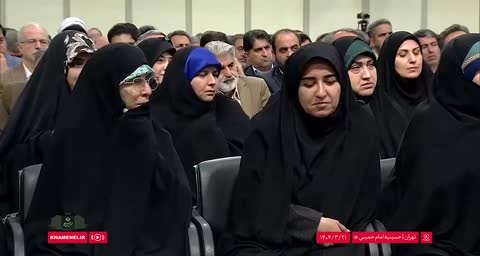   رهبر انقلاب: یکی از مصادیق همکاری مجلس با دولت کاهش احضار مسئولان دولتی به مجلس و کاهش سوال از آنها است