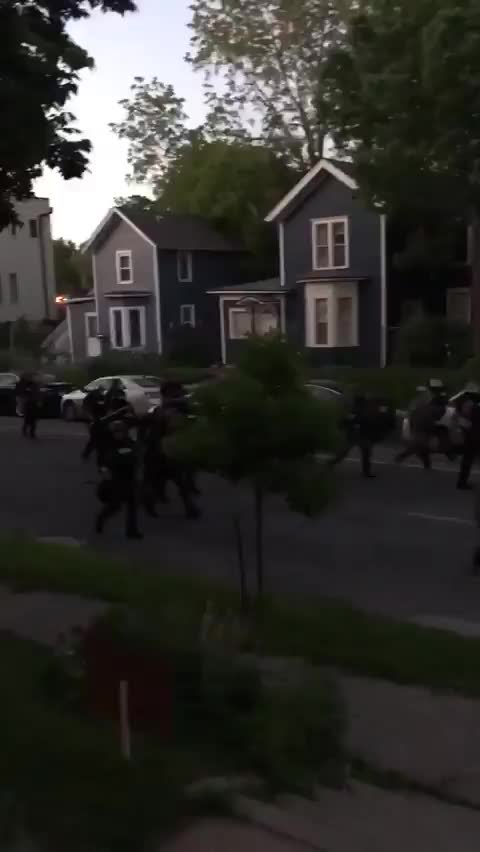   ایجاد فضای رعب و وحشت توسط نیروهای امنیتی آمریکا در مناطق مسکونی و شلیک به سوی یک خانه