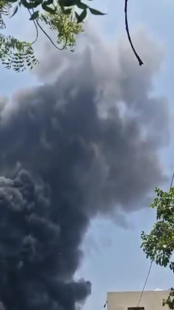   تصاویر تازه از سقوط هواپیمای مسافربری ایر ایندیا با ۲۴۲