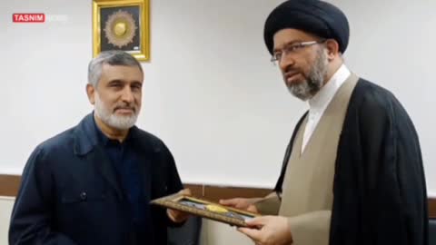   تصویری از نشان فاطمی بر سینه‌ شهید حاجی‌زاده