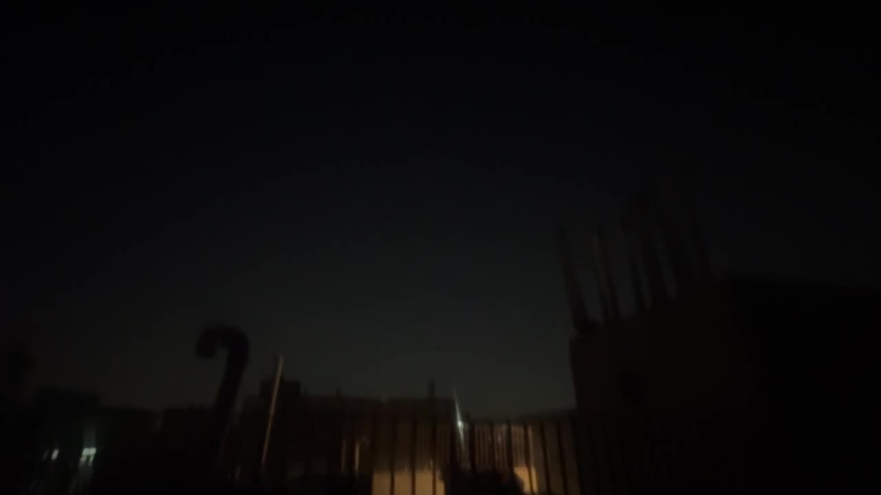    درگیری پدافند هوایی در آسمان تهران