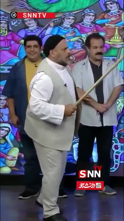   خونسردی و رفتار حرفه‌ای مجری و بازیگران شبکه نهال با شنیدن خبر هولناک حمله اسرائیل به ساختمان صدا و سیما