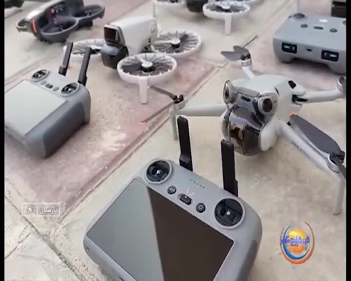   کشف محمولهٔ بزرگ ریزپرنده و بی‌سیم در هرمزگان‌