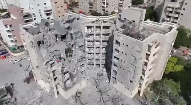    تصویر هوایی از محل اصابت موشک ایران به بئر السبع