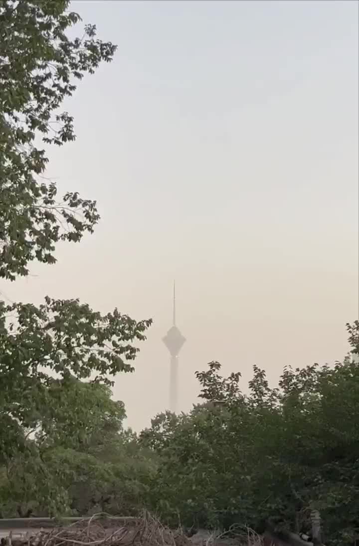   گرد و خاک، هوای تهران را ناسالم کرد