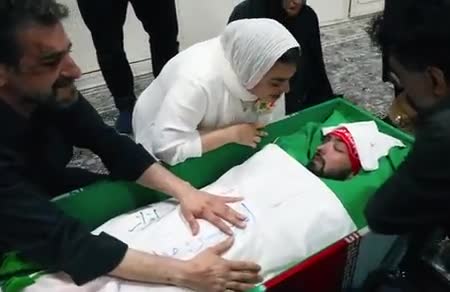 اشک و فریاد مادران شهدای حملۀ اسرائیل به ایران؛ تصاویر جان‌سوز از وداع خانوادگی| 7 تیر 1404