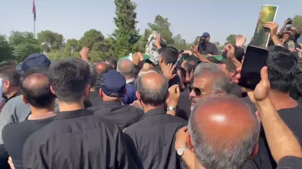   پیکر مطهر سردار حاجی زاده وارد قطعه مدافعان حرم شد