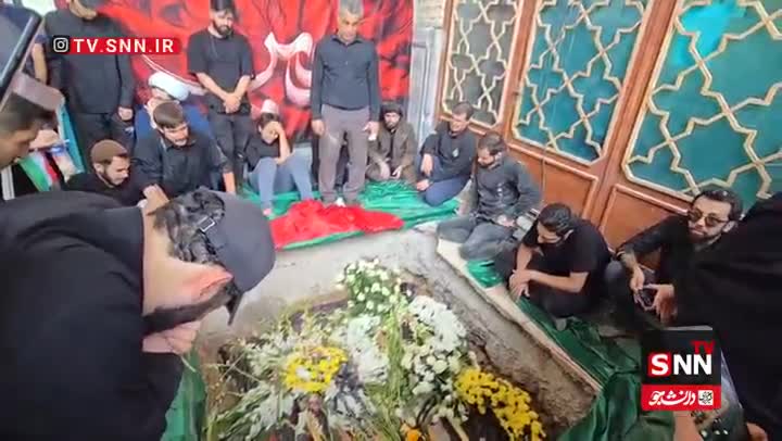   لحظاتی از دلتنگی و گریه رفقای شهید امین عباس رشید بر مزارش در دزفول