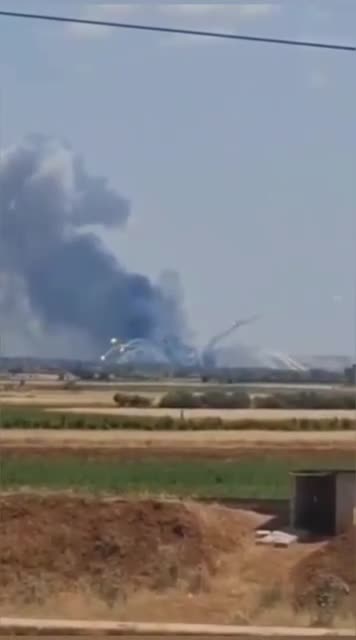   انفجارهای شدید در فرودگاه حماه سوریه