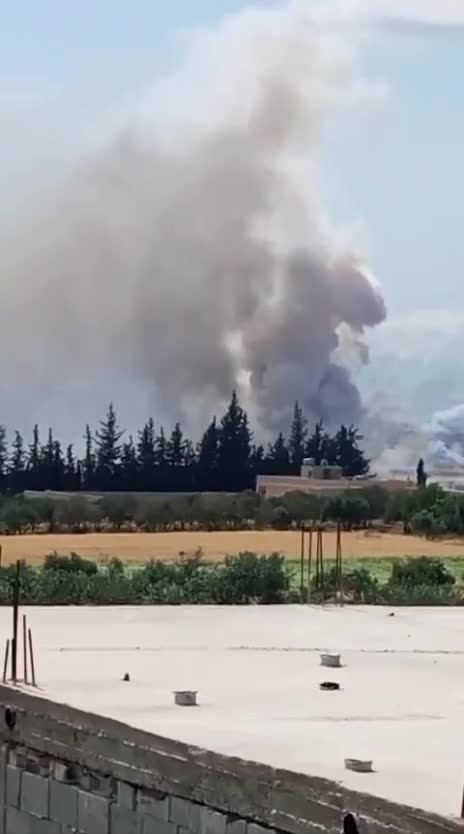   انفجارهای مهیب در انبارهای تسلیحات غرب فرودگاه حماه؛ احتمال حمله پهپادی اسرائیل