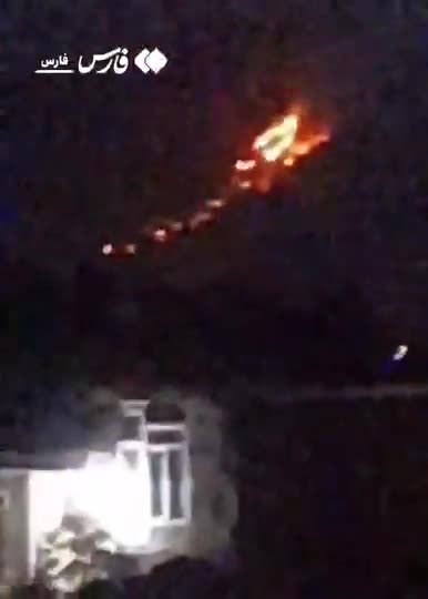    بهشت گمشده در محاصره شعله‌های آتش