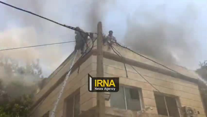   فرار کودکان از میان شعله‌ها در آتش‌سوزی یک آشپزخانه در مشهد