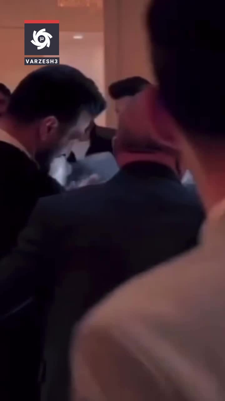   رقص تک‌دست قهرمانان کشتی ایران در مراسم ازدواج حسن یزدانی