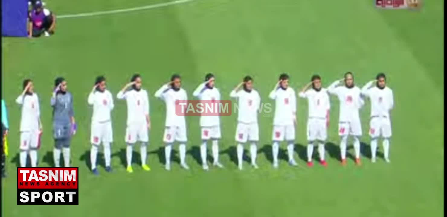   سلام نظامی بانوان فوتبالیست ایران